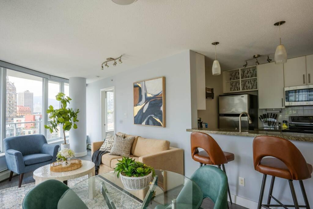 Downtown King Suite-Surround Views-Pool/Gym/Parkng Βανκούβερ Εξωτερικό φωτογραφία