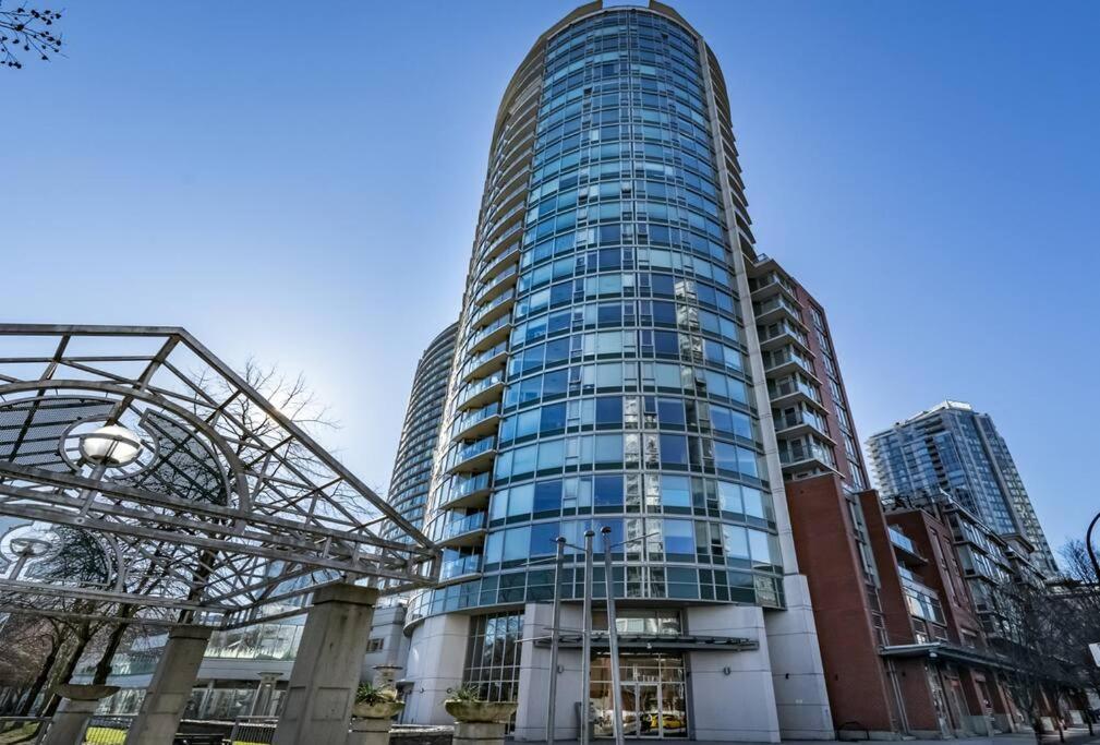 Downtown King Suite-Surround Views-Pool/Gym/Parkng Βανκούβερ Εξωτερικό φωτογραφία
