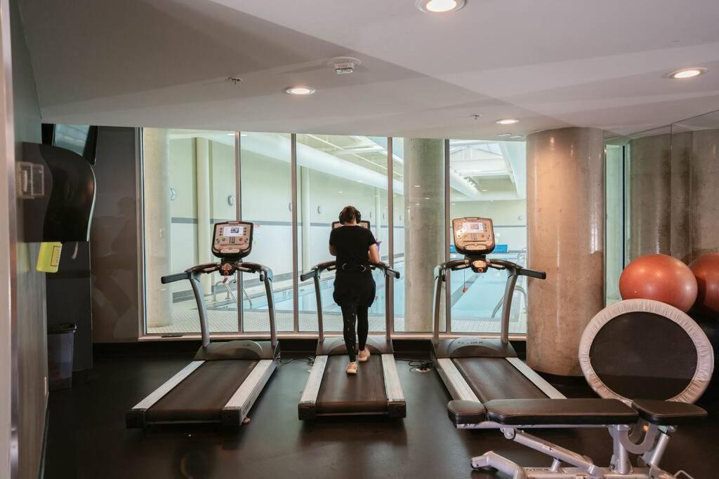 Downtown King Suite-Surround Views-Pool/Gym/Parkng Βανκούβερ Εξωτερικό φωτογραφία